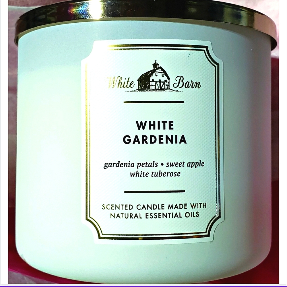 "WHITE GARDENIA" / 3-WICK  CANDLE / NEW / BBW WHITE BARN